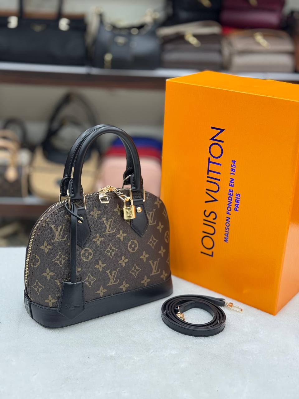ALMA BAG