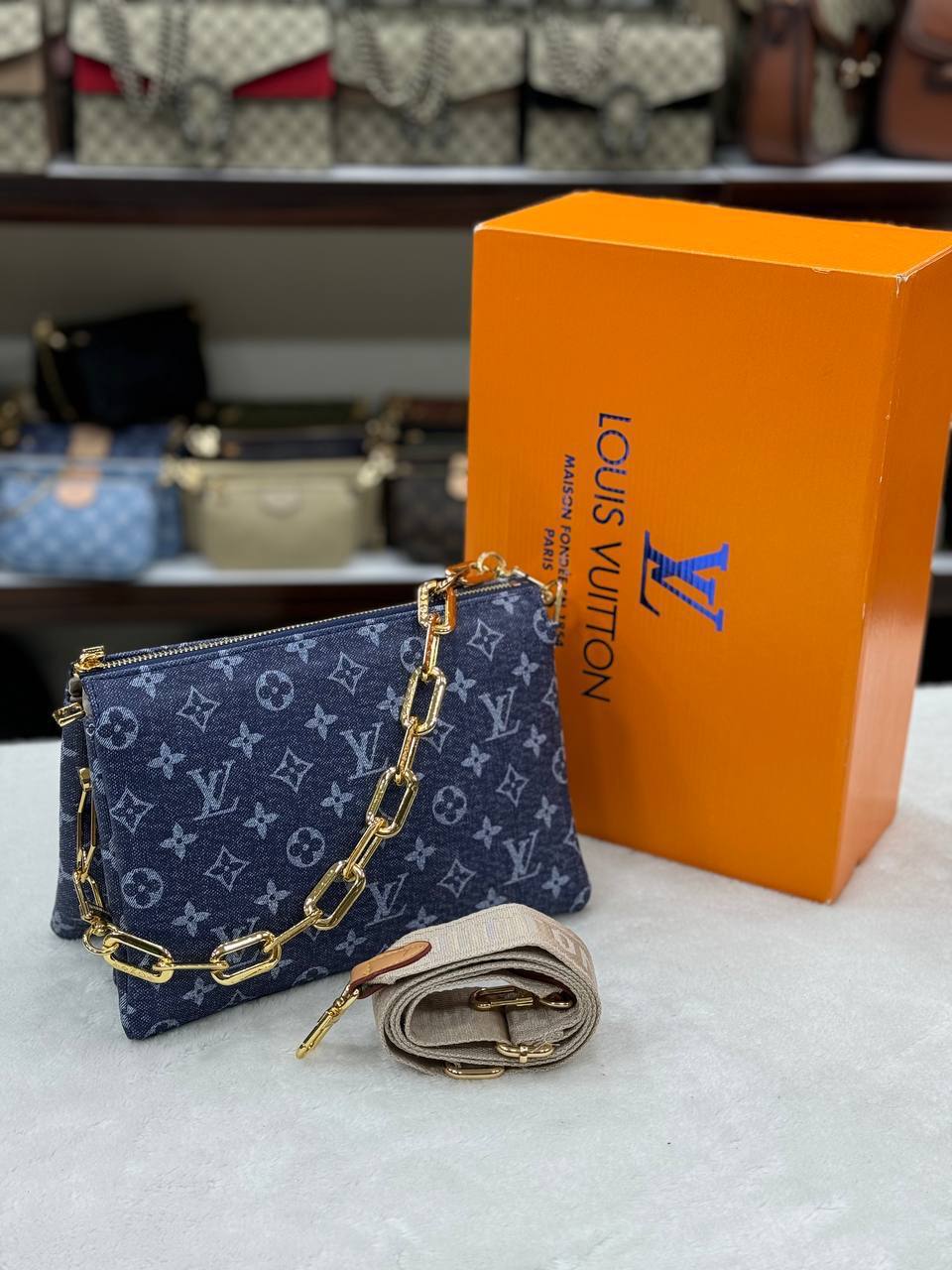 COUSSIN MEDIUM BAG