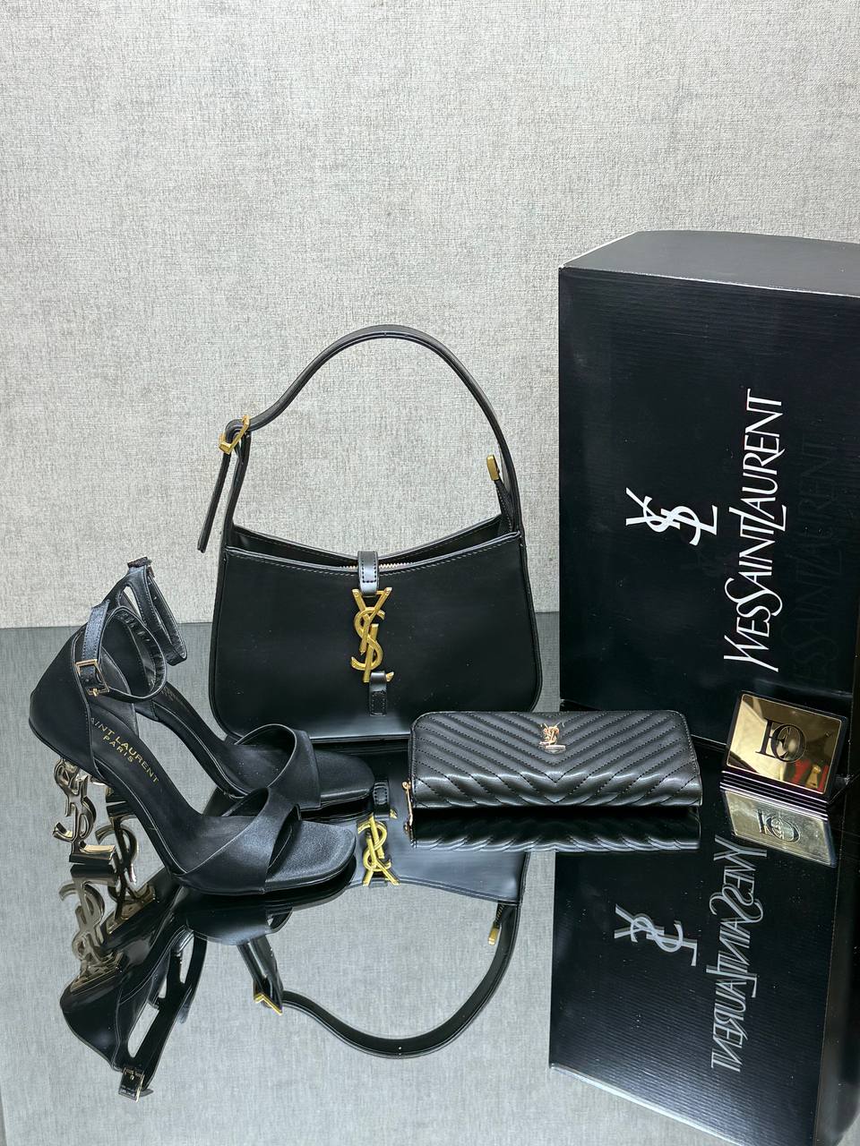 YVES SET