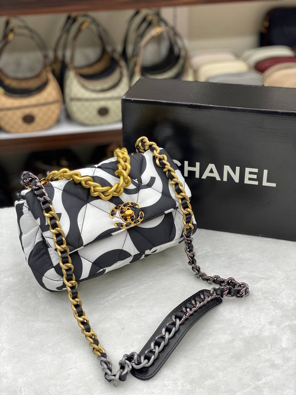 CC FLAP 19 BAG