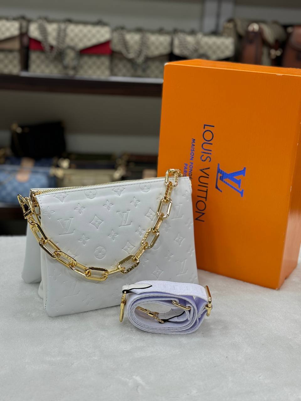 COUSSIN MEDIUM BAG